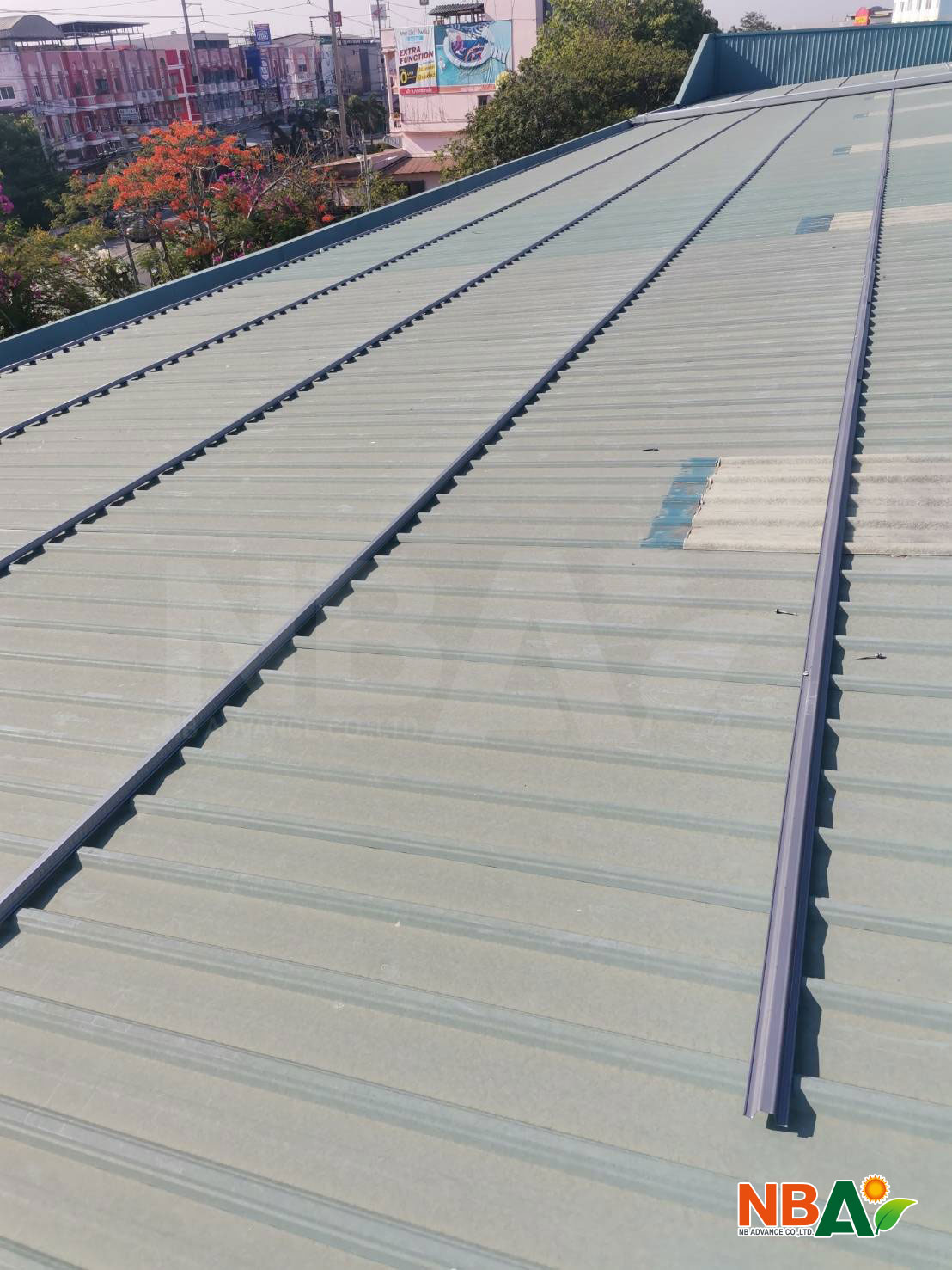 Installation of metal sheet roof